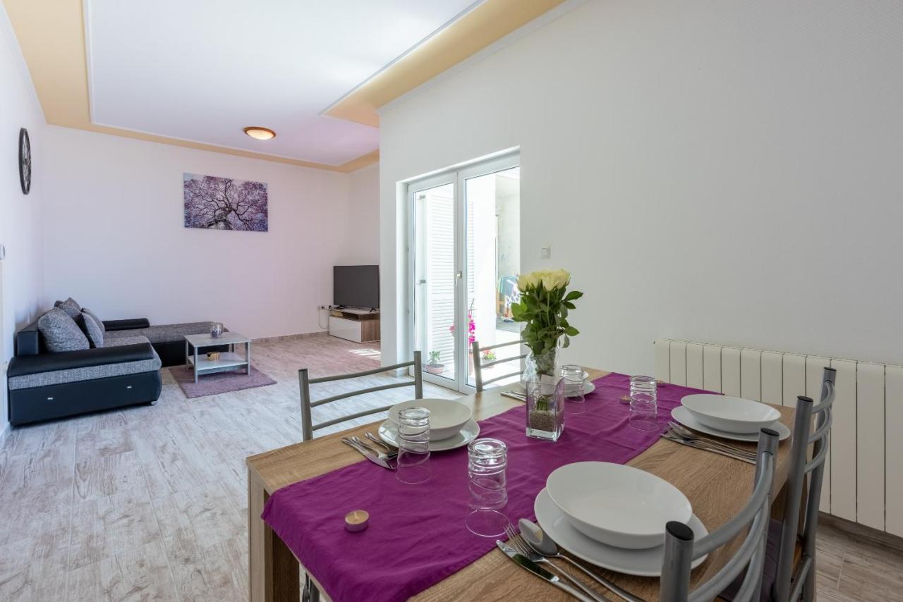 Apartments Antonija Crikvenica Eksteriør bilde